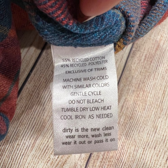 Toad&Co Women's Red Blue Plaid Recycled Flannel Quarter Zip Pullover Shirt - Picture 5 of 10